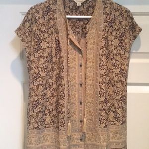 EUC - Women’s Button down shirt